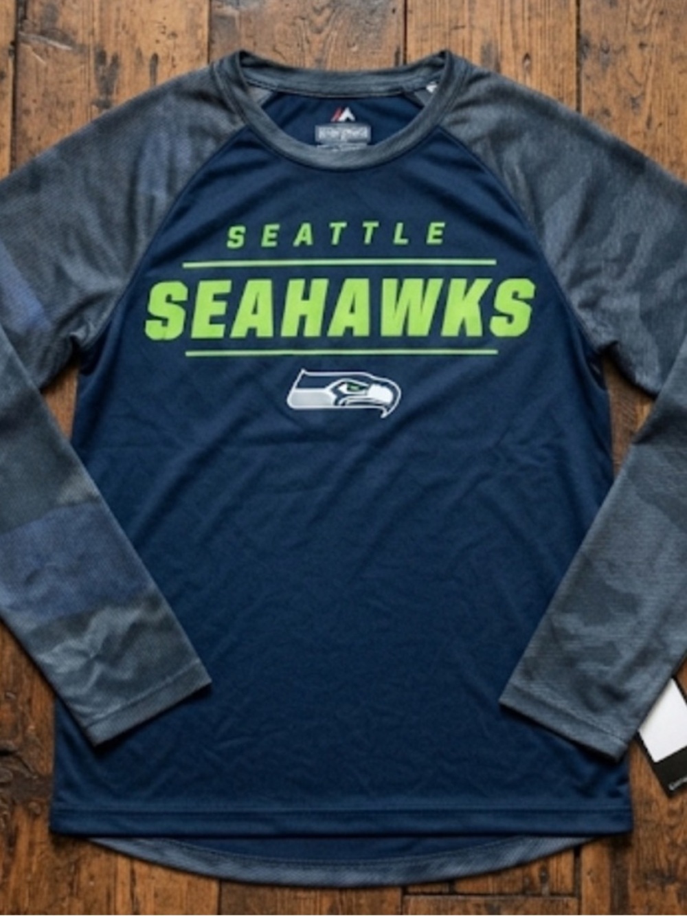 Seattle Seahawks long sleeve shirt men’s size small